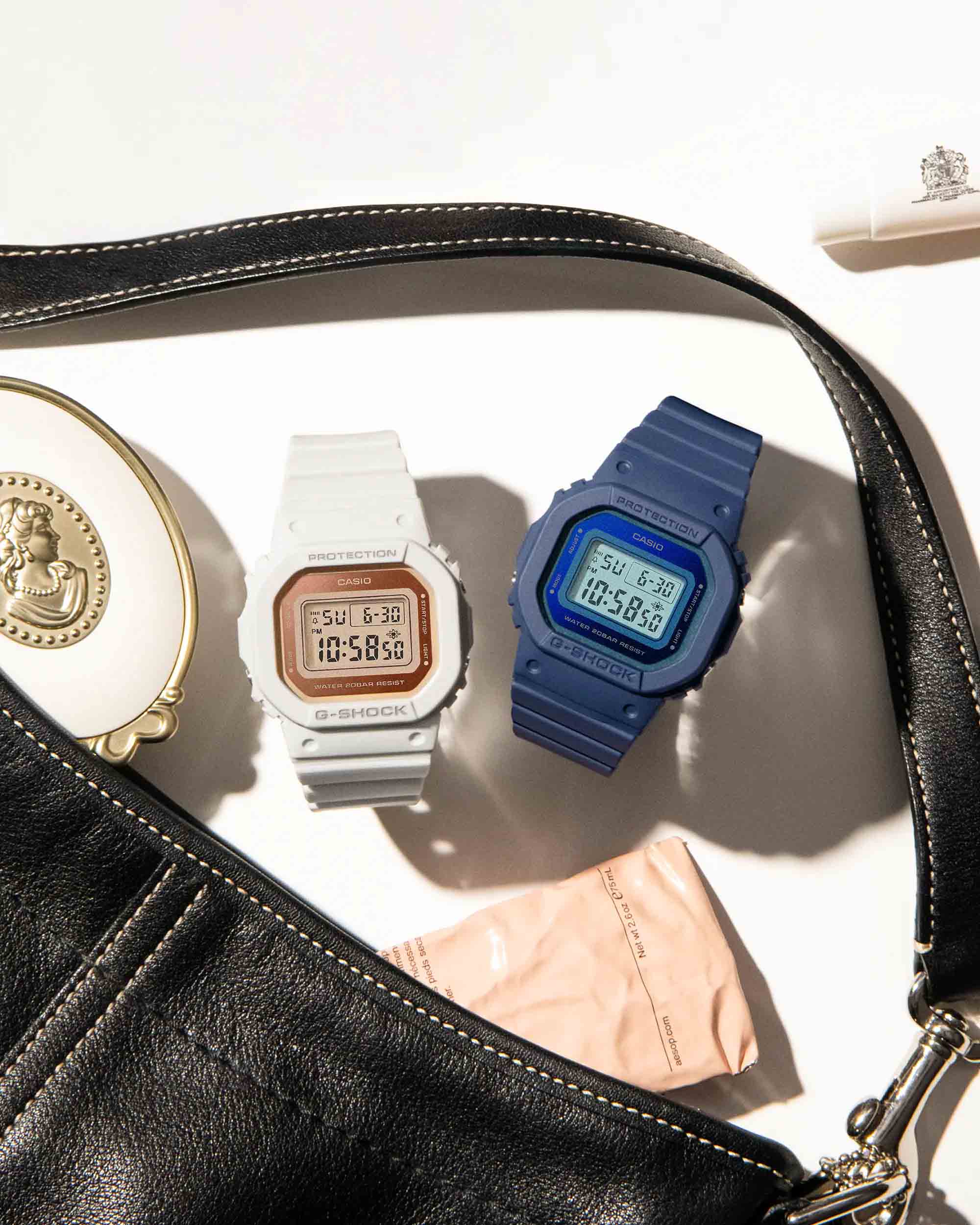 Casio GMD-S5600-2DR мужские часы застежка крупным планом