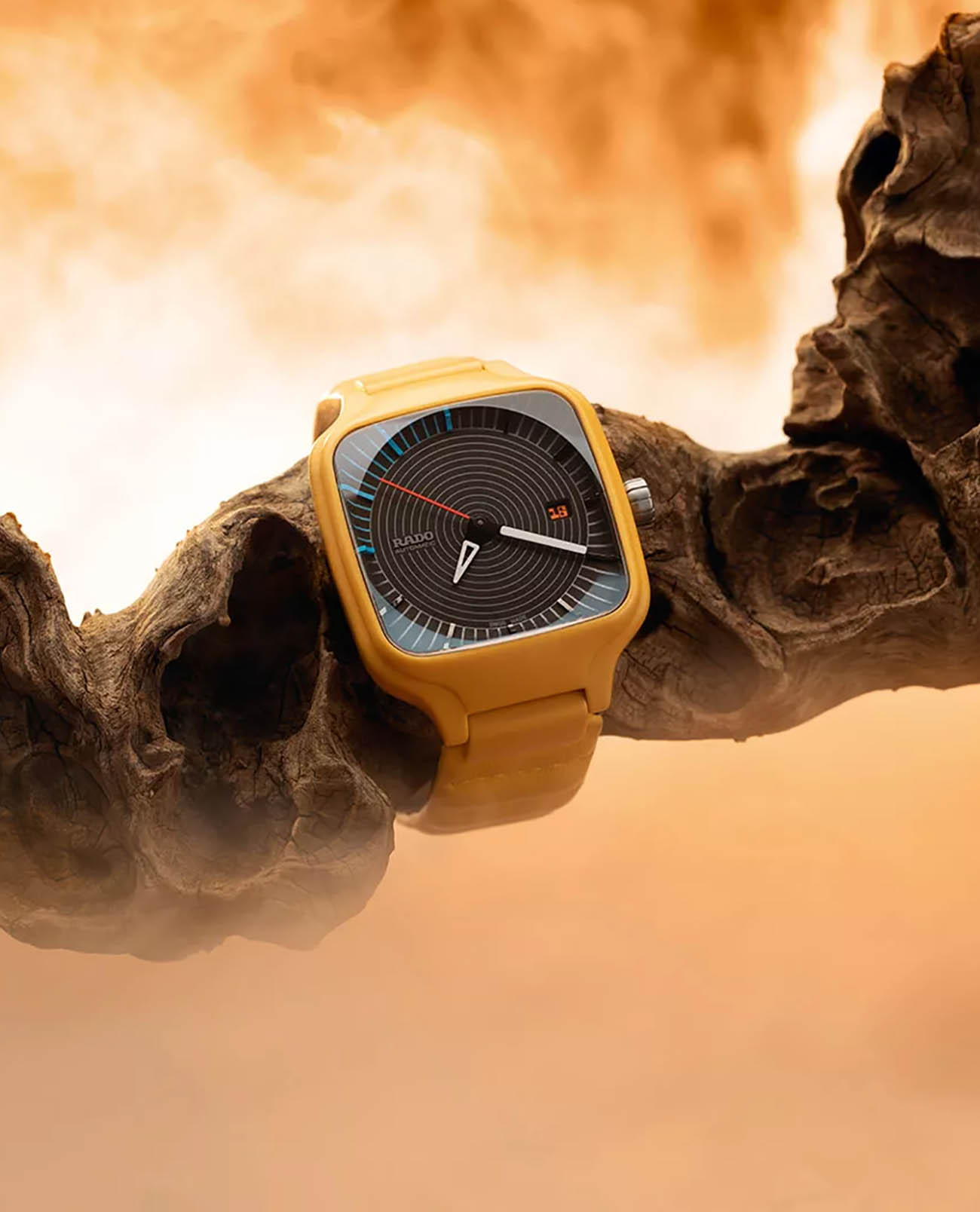 Rado Rado True Square Tej Chauhan R27074155 механические мужские часы часы крупный план черный циферблата