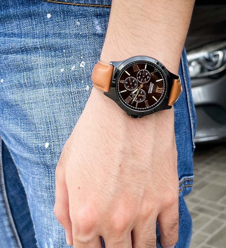 Casio Casio Collection MTP-V300BL-5AUDF (MTP-V300BL-5A) , наручные мужские часы фото под углом