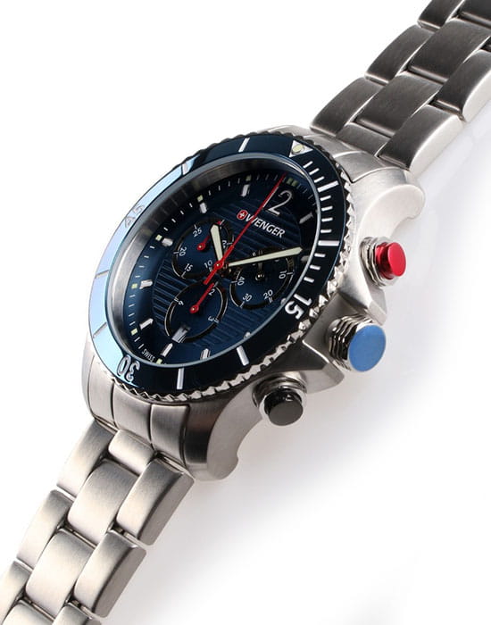 Wenger 01.0643.111 , наручные мужские часы фото под углом