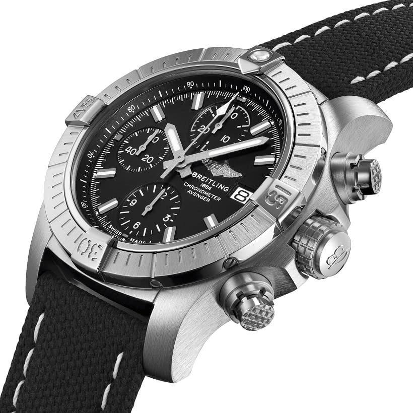 Breitling Breitling Avenger Chronograph 43 A13385101B1X1 , наручные мужские часы фото под углом