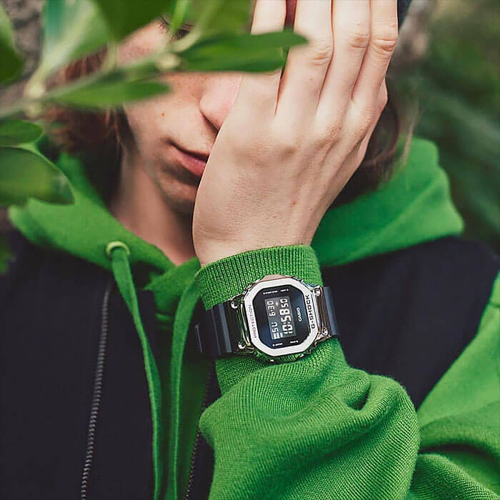 Casio Casio G-Shock GM-5600-1 электронные часы с аксессуарами мужские часы модель GM-5600-1ER