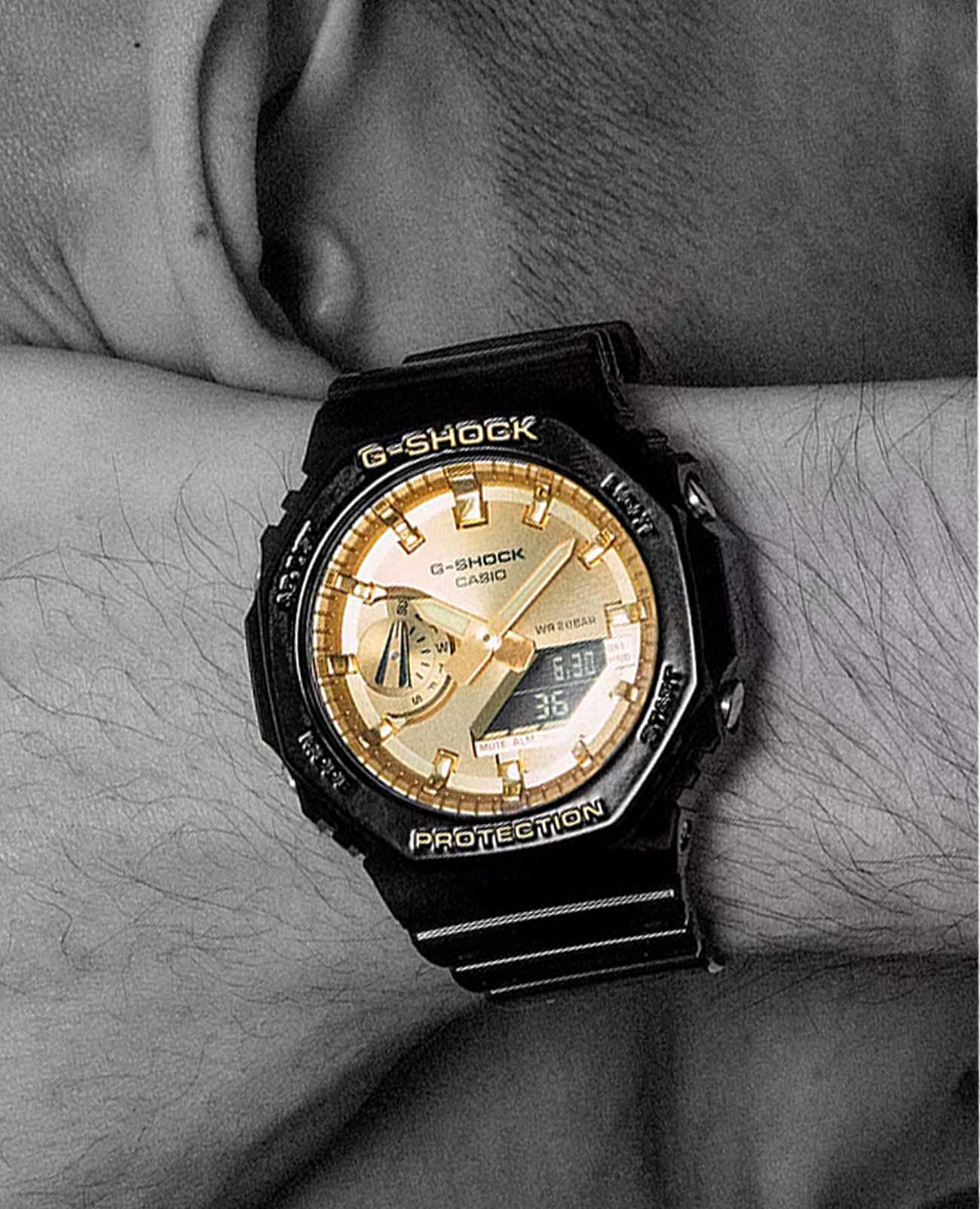 Casio Casio G-Shock GA-2100GB-1AER GA-2100, наручные мужские часы фото под углом