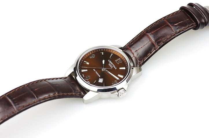 Оригинальные часы Certina Certina C025.210.16.297.00 кварцевые калибр механизма eta f06.161 общий вид