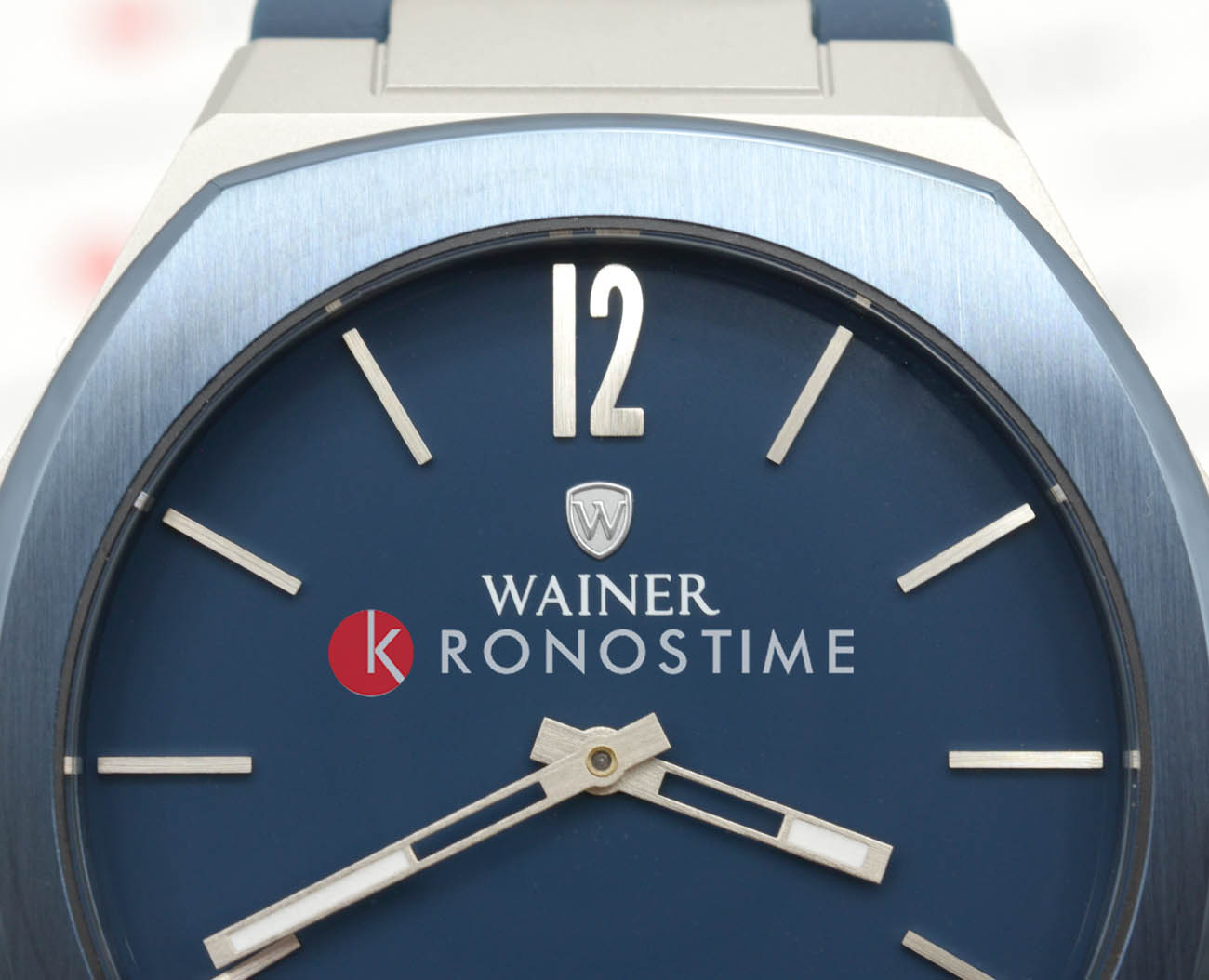 Wainer Wainer Bach WA.10120-C,  швейцария мужские часы на браслете силикон боковой вид