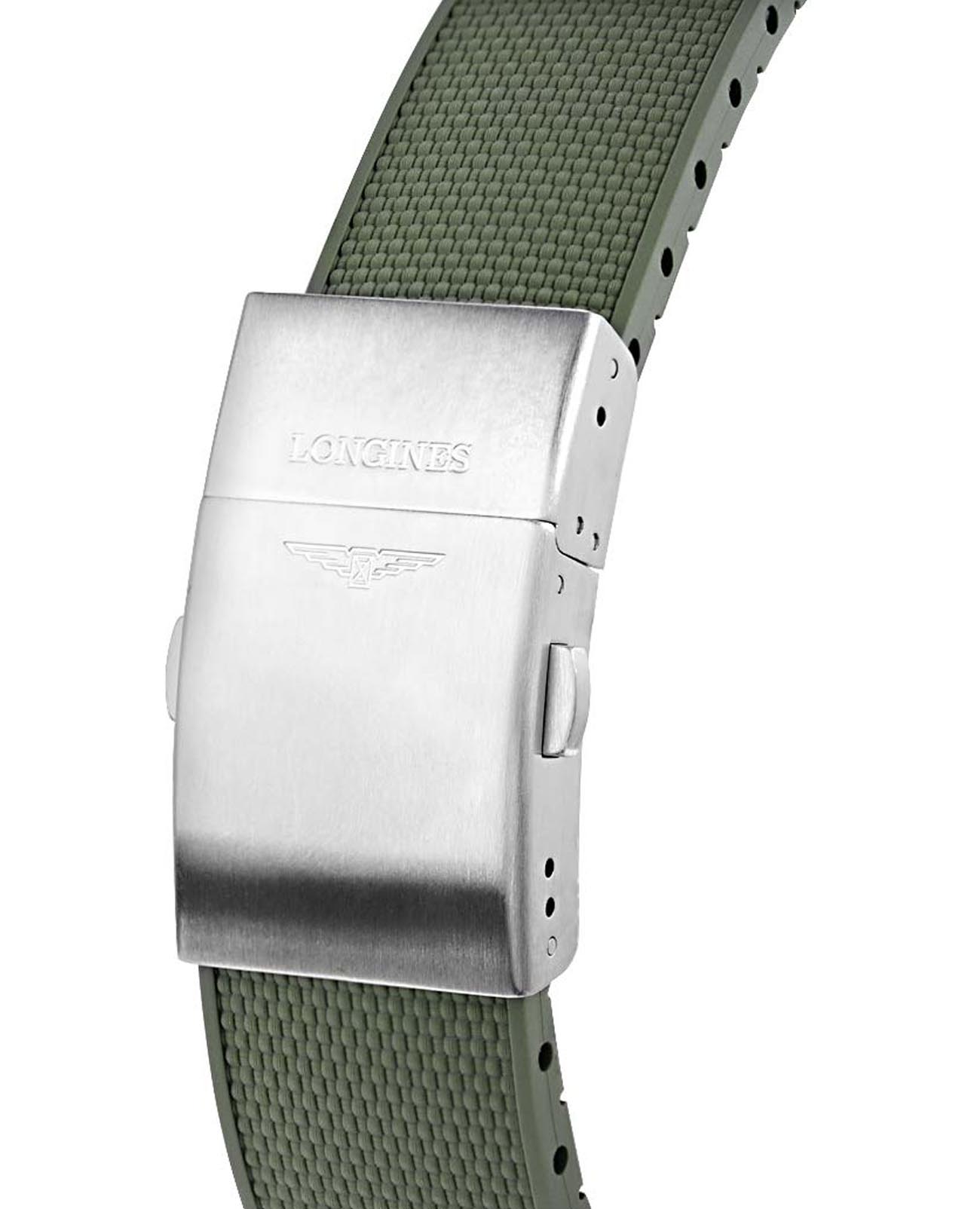 Longines L37823069 мужские часы застежка крупным планом