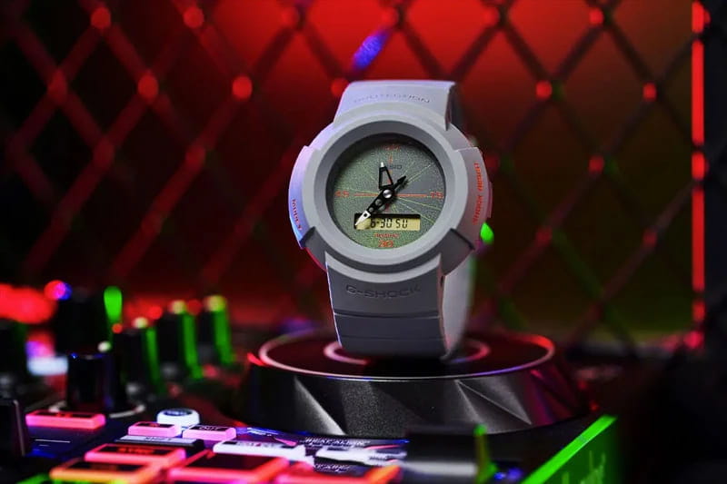 Casio Casio G-Shock AW-500MNT-8ADR (AW-500MNT-8A) электронные мужские часы часы крупный план  циферблата