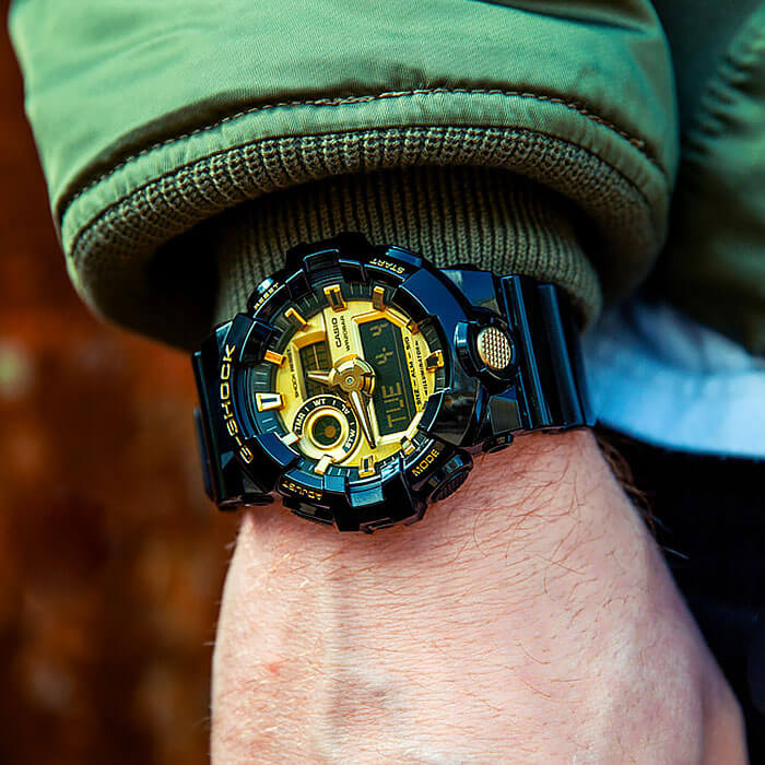 Casio Casio G-Shock GA-710GB-1A GA, наручные мужские часы фото под углом