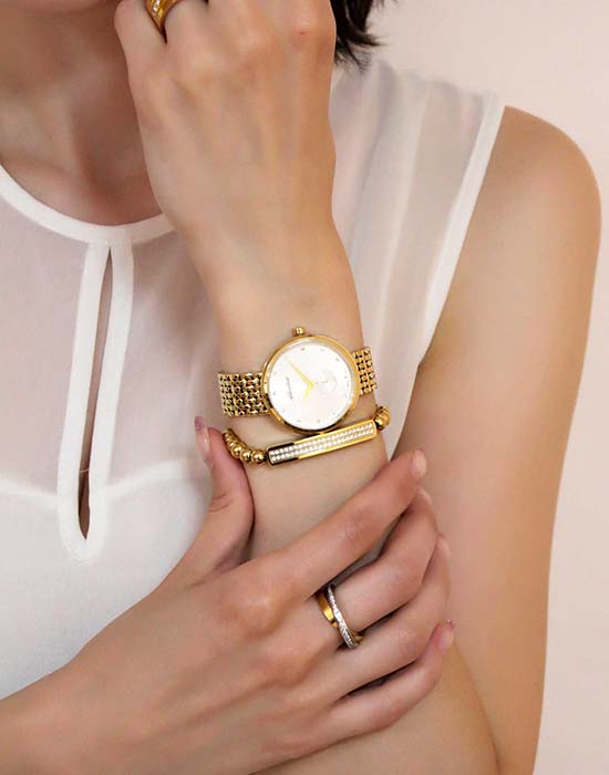 Adriatica Adriatica Essence A3724.1143Q , наручные женские часы фото под углом