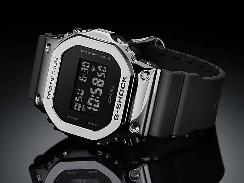Оригинальные часы Casio Casio G-Shock GM-5600-1 электронные калибр механизма  общий вид